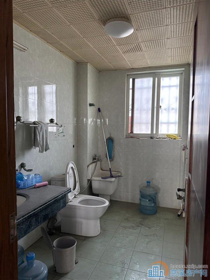 慈溪市中心大通花园二期电梯洋房带阁楼