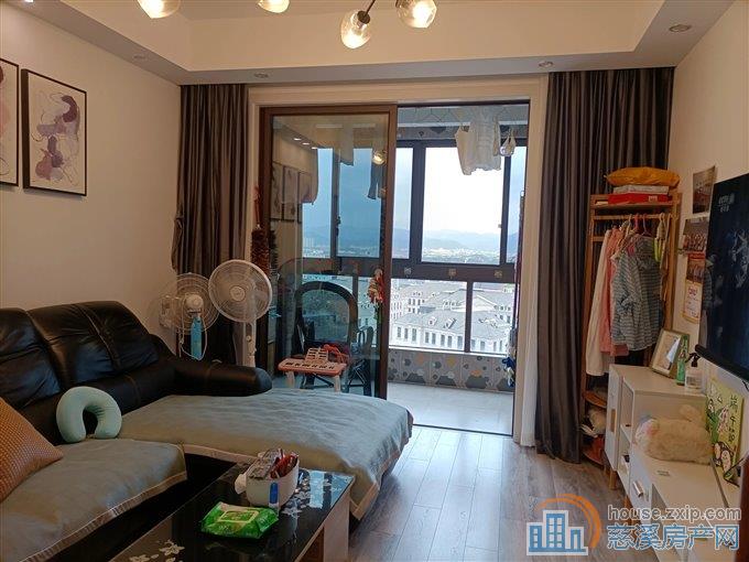 峙山庄园 精装87平73.8万