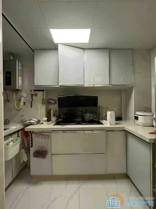 誉林府96平3室两厅精装208万