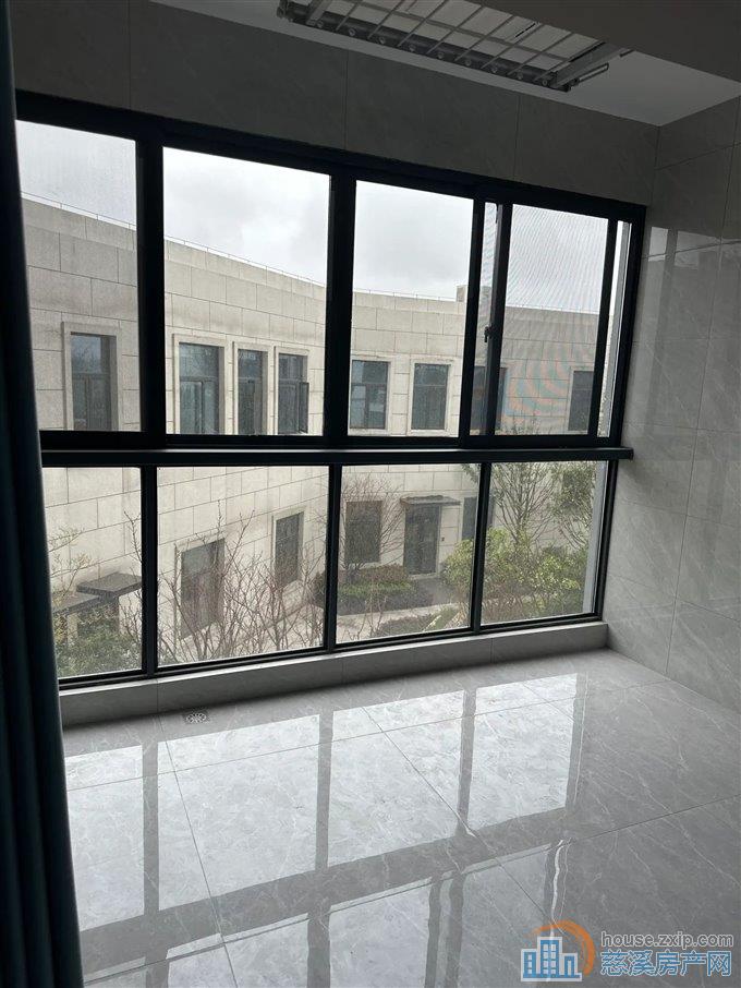 东原芳满庭 精装电梯洋房带车位