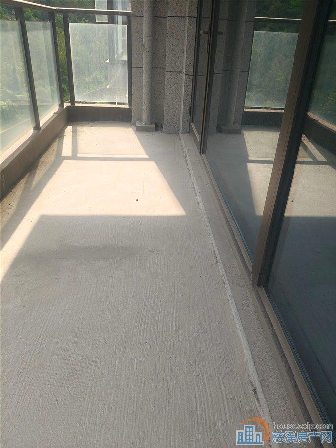 急卖 保利银杏小镇洋房127平138万