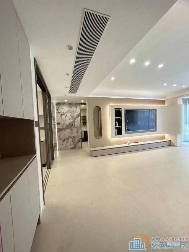 上东辰府叠墅191平一复二精装340万