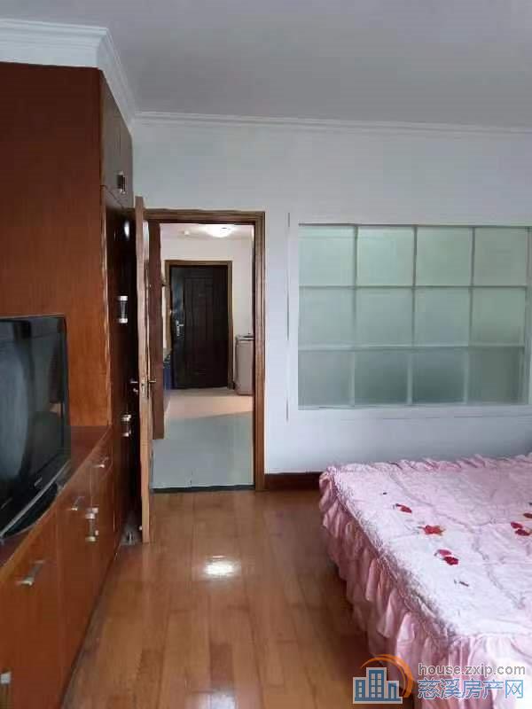 嘉和名苑多套单身公寓1200元1300元