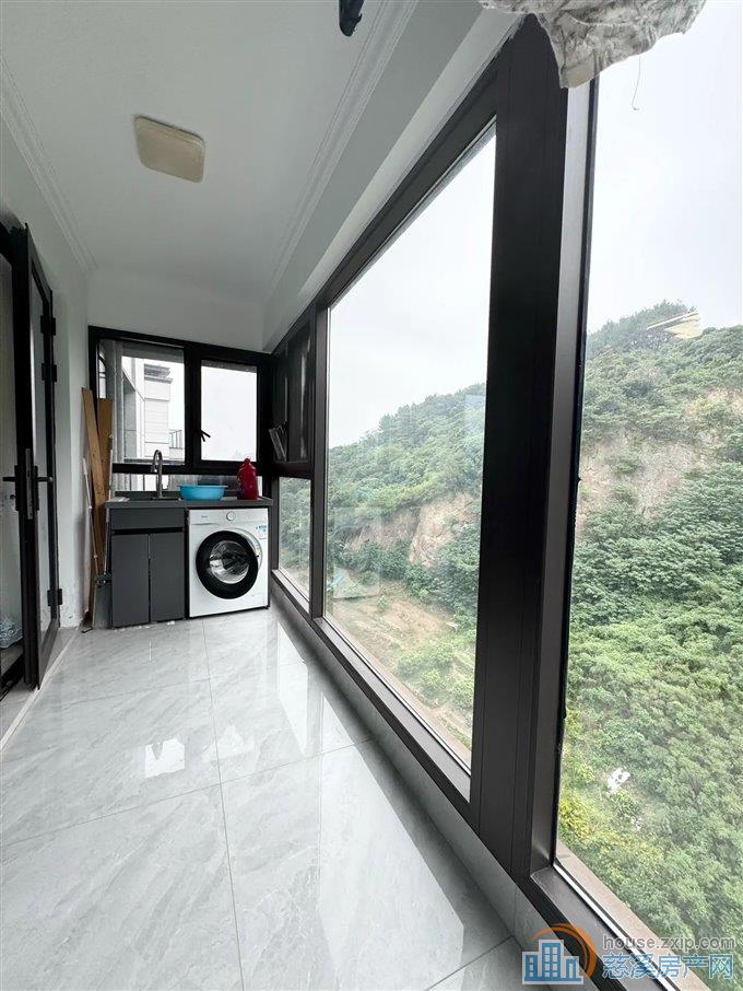 银杏小镇127平142万黄金楼层东边套