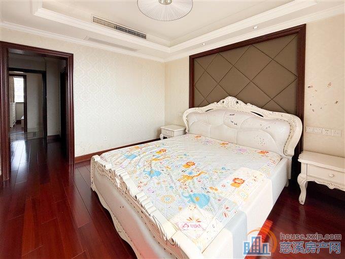 鸣北小区146平139万带车位