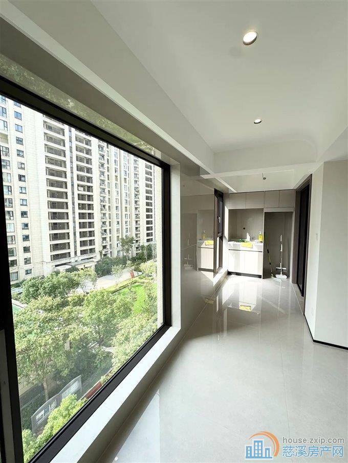 中海湖心半岛127平270万全新精装修