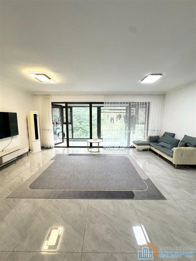 银杏小镇127平142万黄金楼层东边套