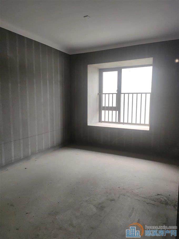 悦华府 毛坯168平方238万带车位