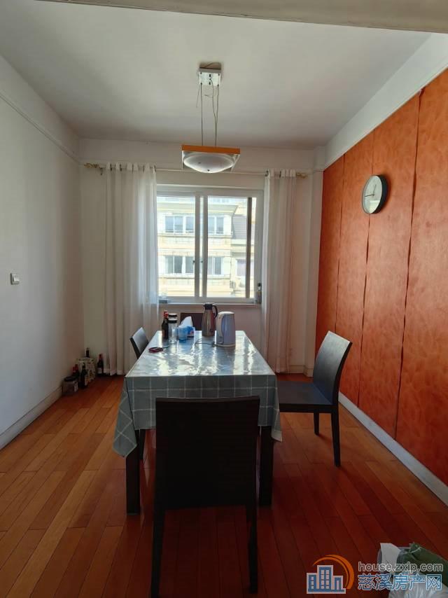 彩虹家园 精装 首次出租2600/月