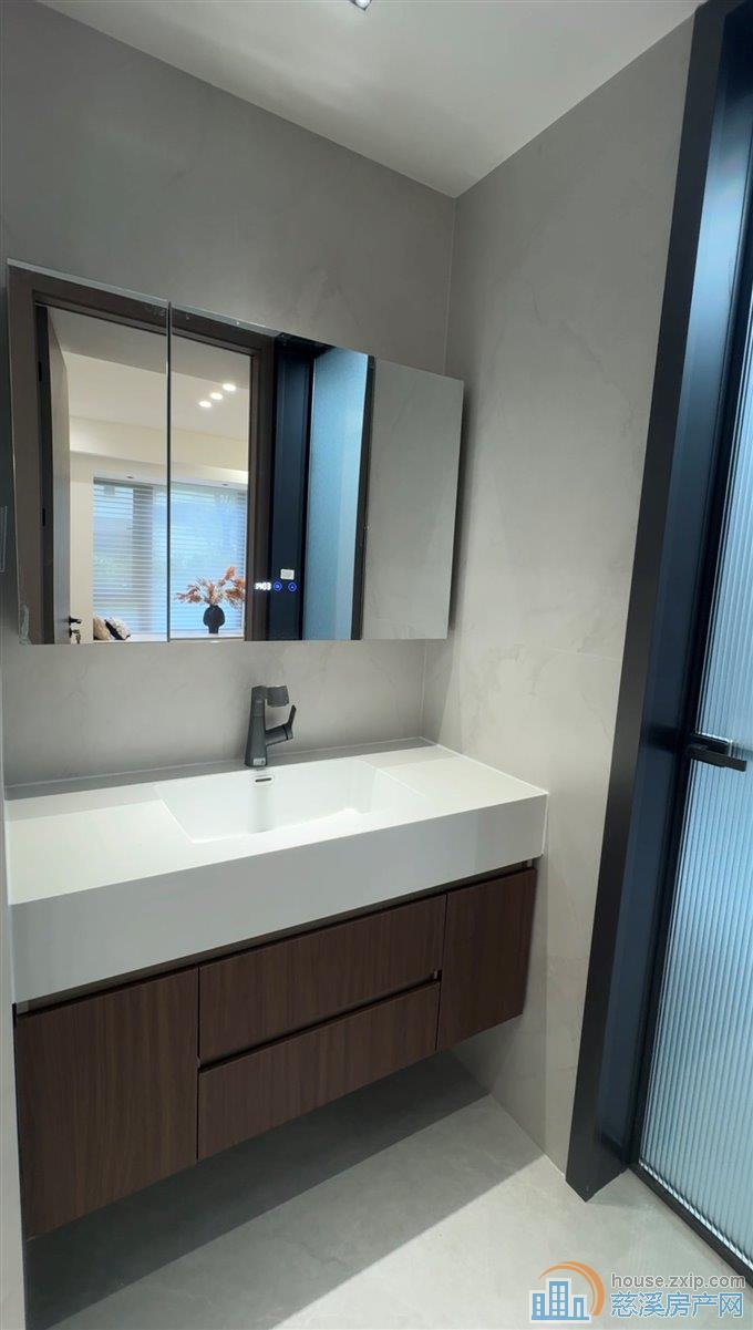 蔚蓝云图电梯洋房豪华装修拎包入住直接钥匙