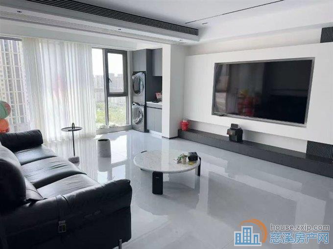 江樾潮启130平精装车位一间
