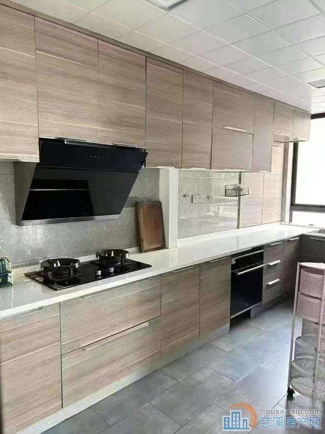  复地二期142平楼层佳东套精装158万