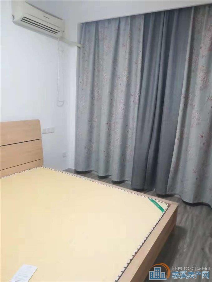 鸣北小区三室2厅2卫仅租3500