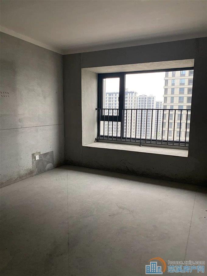 特价 悦未来 新城河黄金地段 朝南三间