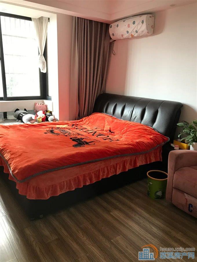 明月佳苑 精装91平115万