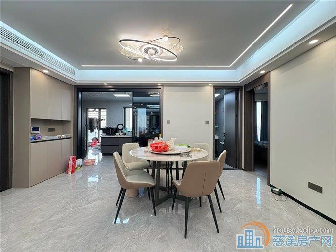 香溢美墅95平75万送产权车位