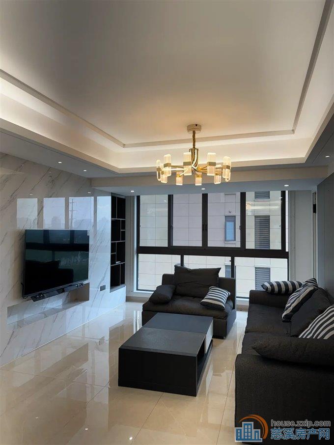 元亨雅园 婚装 送车位 楼层好