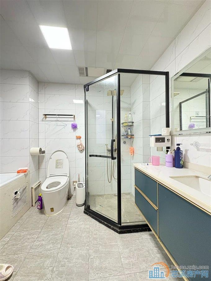 月桂府，142平精装4室100万超高性价