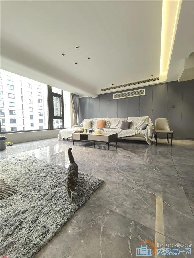 珑玥府上叠 带星空露台 精装348万车位