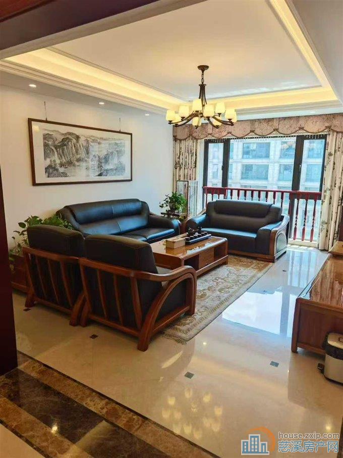 绿城玫瑰园165平+车位精装急卖308万