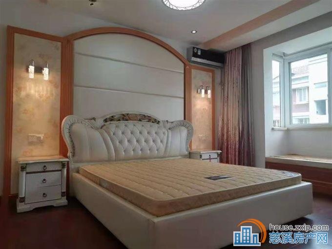 玲珑小区两室2500精装修直接房源钥匙在