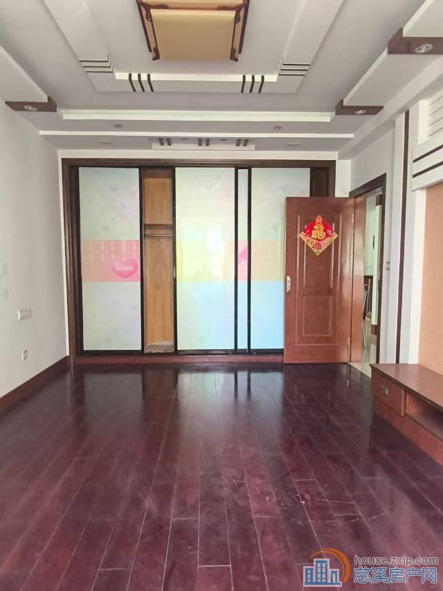 玲珑小区2楼95平精装+朝南车库可读书