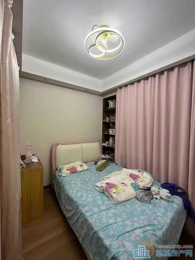 誉林府96平3室两厅精装208万