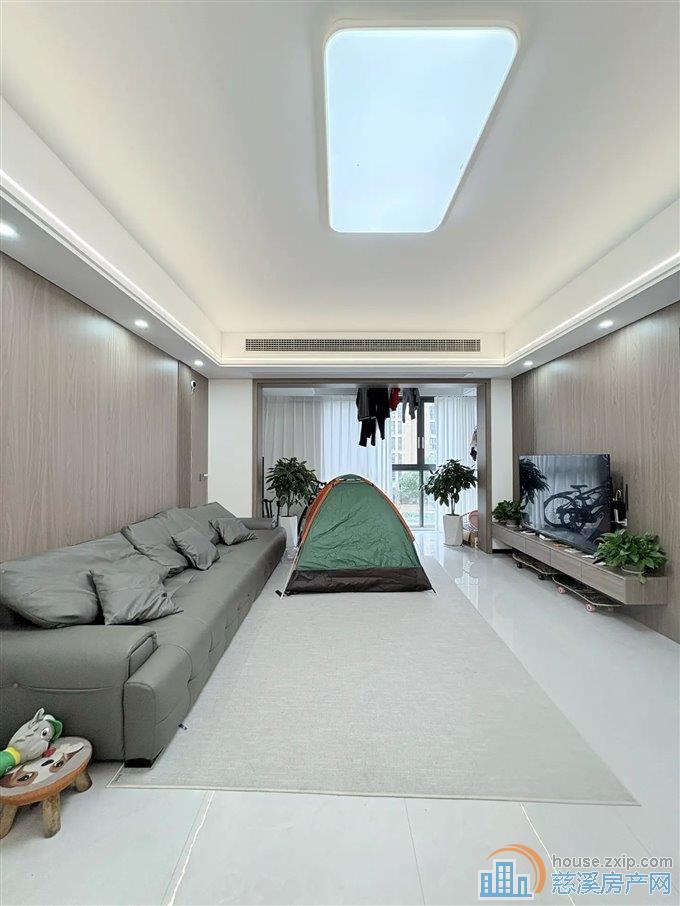 界牌新村 精装 带露台 送车位