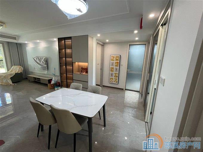 誉林府 精装洋房 有车位 实验上林