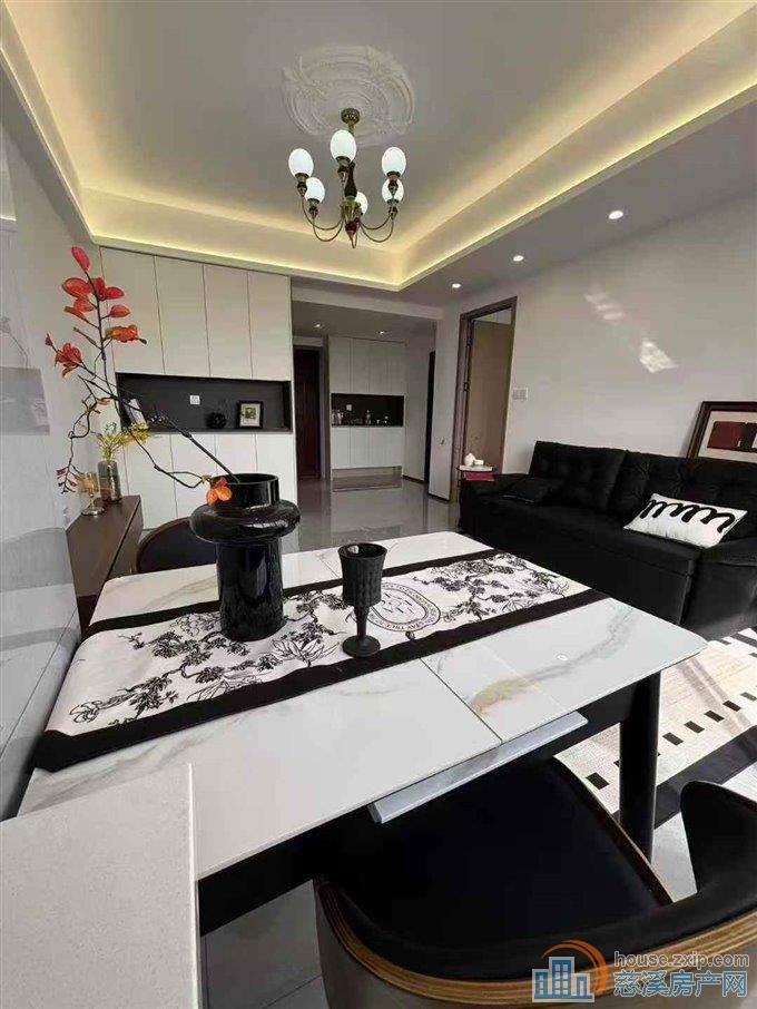 丽晶大厦全新精装未住过64平好楼层