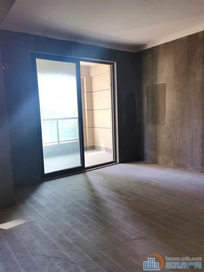 恒泰嘉景园4室2厅2卫急售