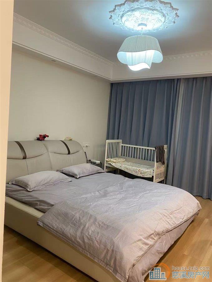 特价:天铂佳苑 🏡洋房中间楼层东边套
