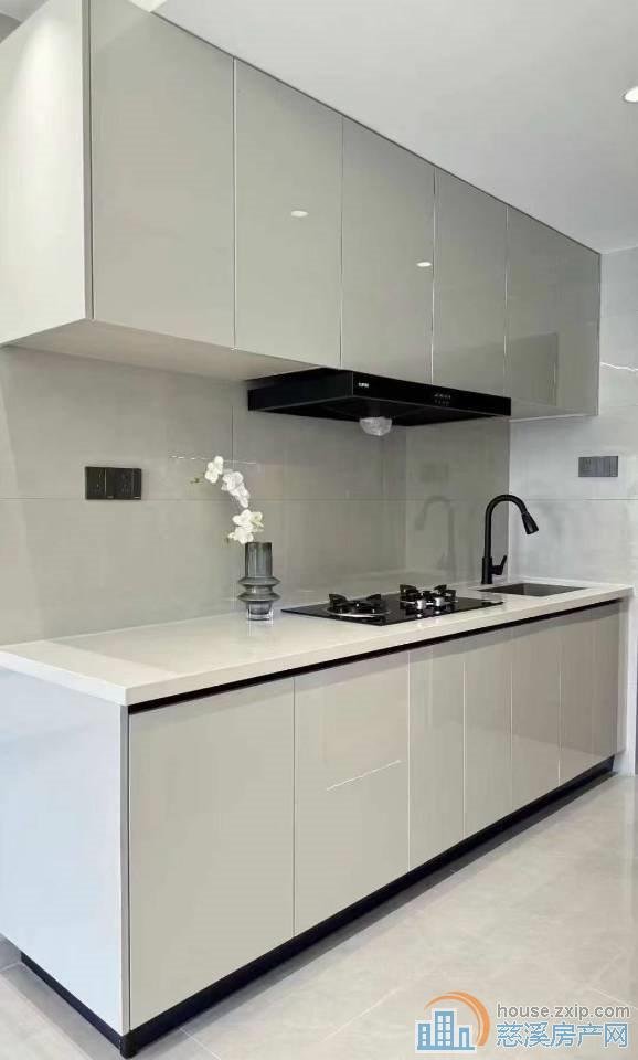 富丽湾电梯房单身公寓全新豪华装修直接房源