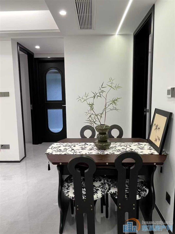 蔚蓝云图电梯洋房3室全新豪华装修直接钥匙