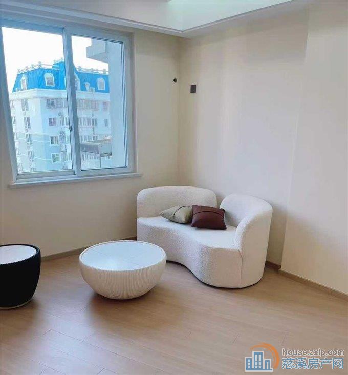 景观花苑53平精装出租中小学五年级