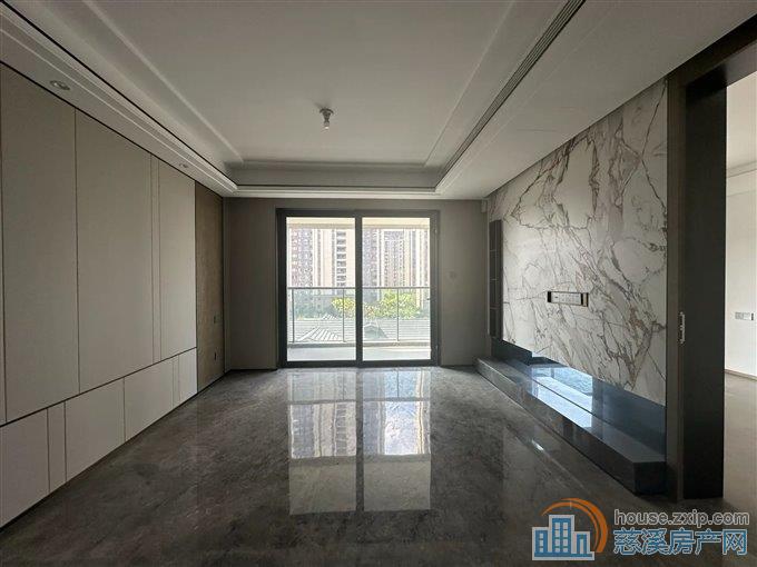 江山云望 143平 338万包税 楼层好