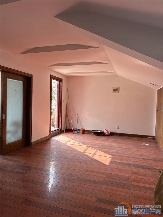 慈溪市中心大通花园二期电梯洋房带阁楼