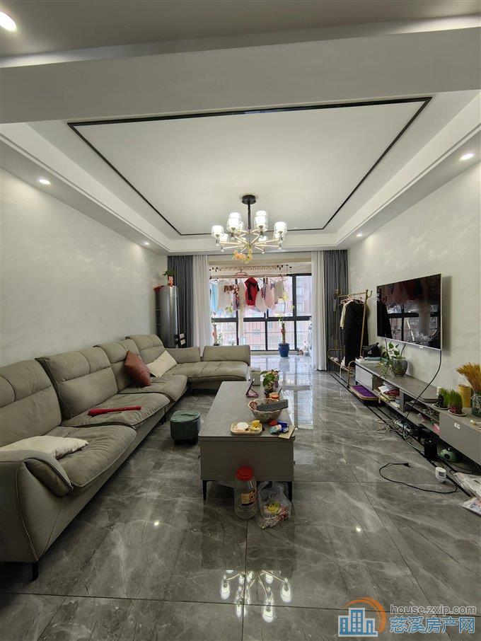 兴隆苑122平160万送车位杂物间