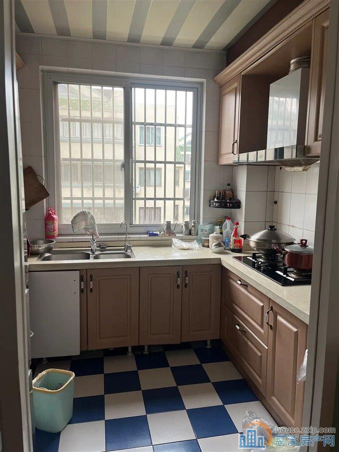 虞波花园 143平128万精装保养好