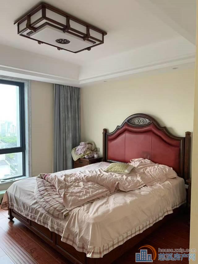 财富中心173平楼层佳豪装208万