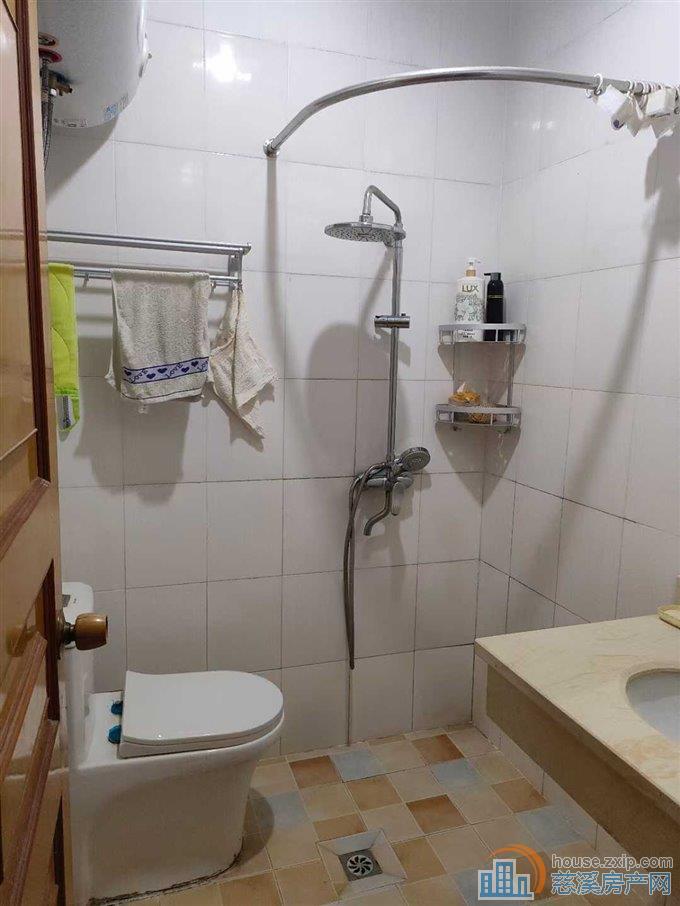 后二房路私房一通三二室二卫118万直接