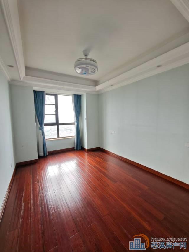 保利慈悦湾115平自住精装125万