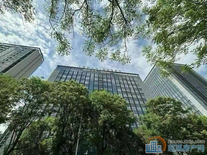 智慧谷51平装修当毛坯满两年79.8万