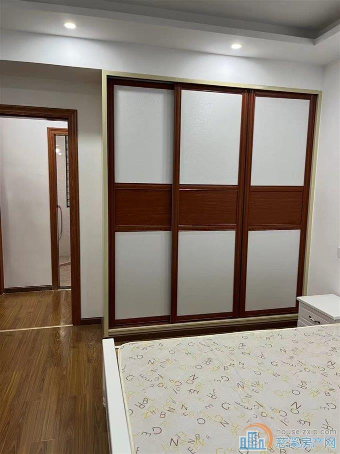 明月佳苑90平精装可读书105万