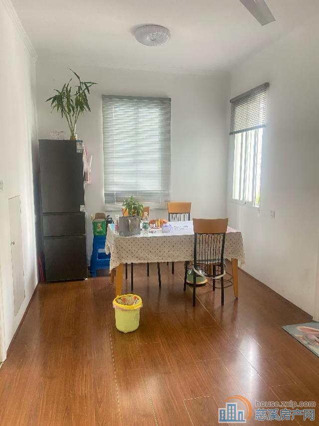 城东新村二楼精装