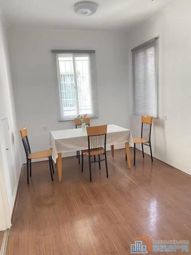 城东新村2楼57平位置佳精装113.8万