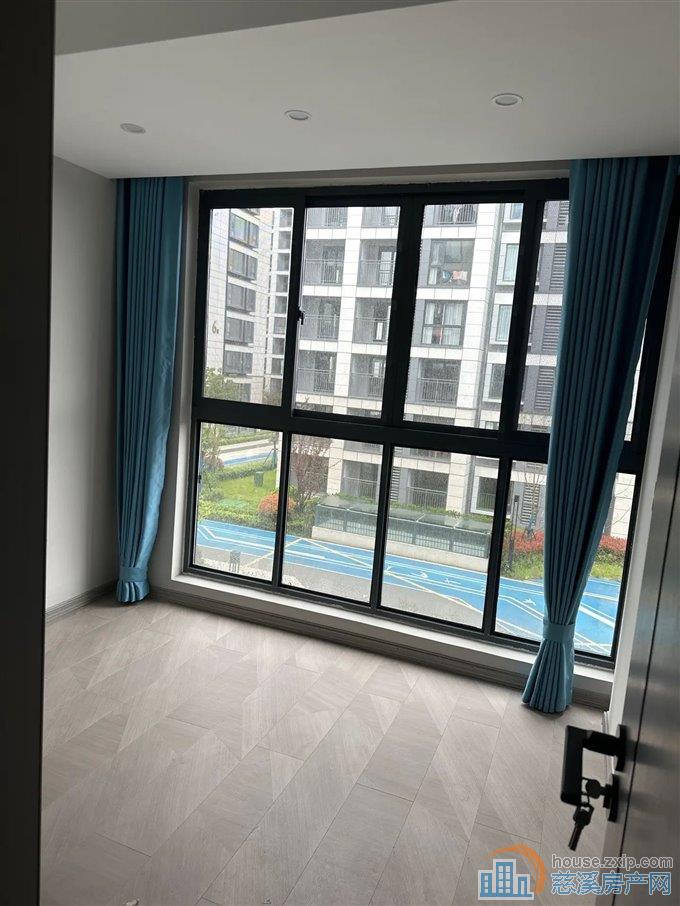 东原芳满庭 精装电梯洋房带车位