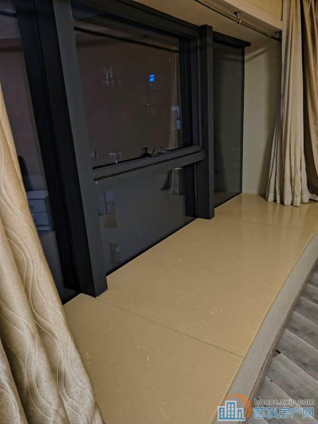 泰悦公寓52平精装无学籍占用马上可读书