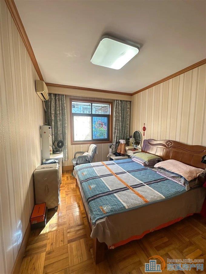 城东新村 上林无在读 中层115万精装