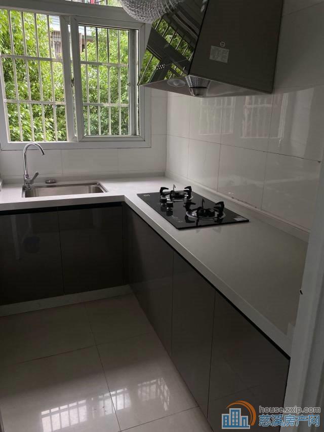 城东新村二楼精装